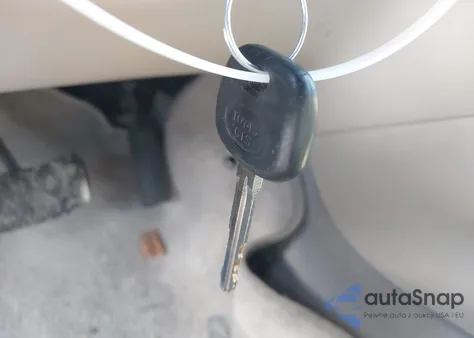 2007 Toyota Corolla Ce z USA, uszkodzony, nr VIN 2T1BR32E97C751235